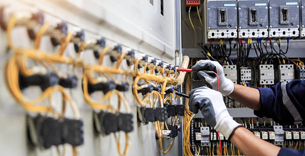 Professional Electrician technician working in Pine Mountain, GA